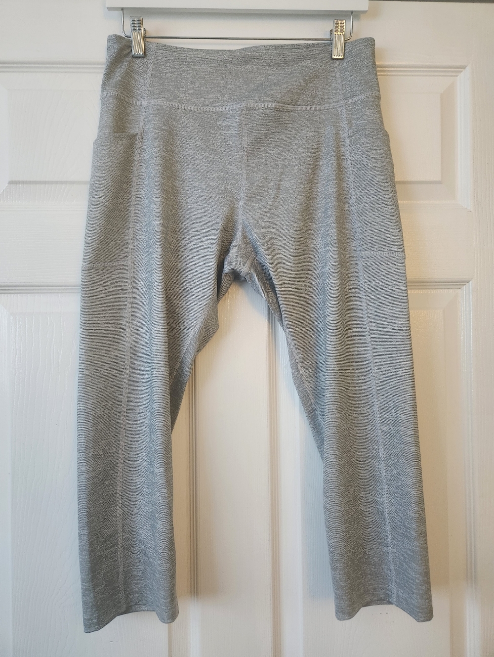 Tek Gear Heather Gray Women's Active Capri Leggings - XL